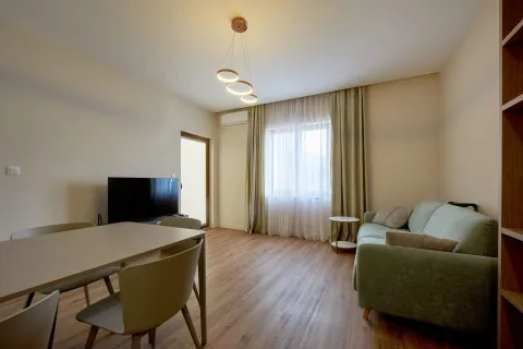 Rent, two bedroom apartment, 58m², Bečići, Budva - image 9