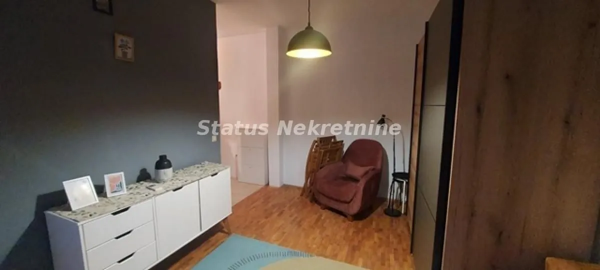 Izdavanje, garsonjera, 28m², Grbavica, Novi Sad Sve Podlokacije