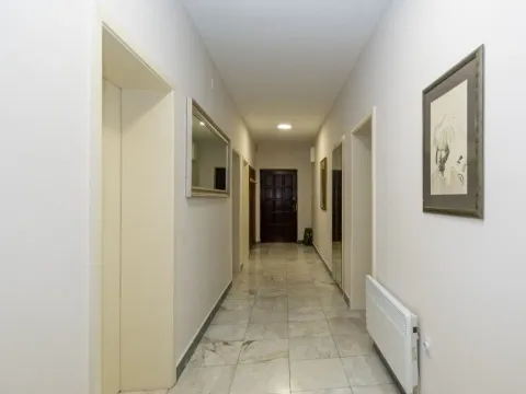Rent, three bedroom apartment, 145m², Momišići, Podgorica - image 9