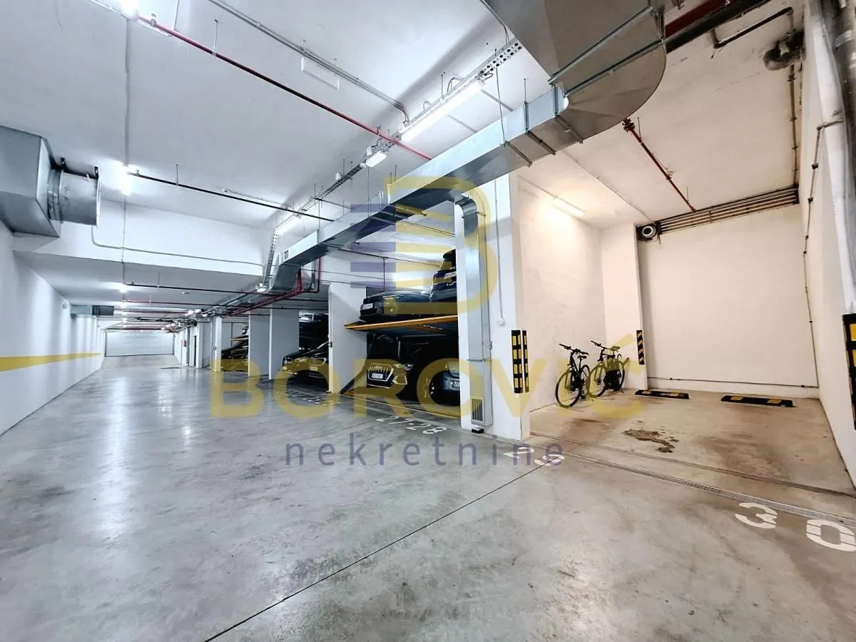Prodaja, četvorosoban stan, 157m², Zemun Sve Podlokacije, Beograd