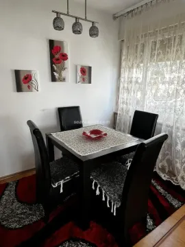 Rent, two bedroom apartment, 70m², Tivat, Crna Gora - image 6