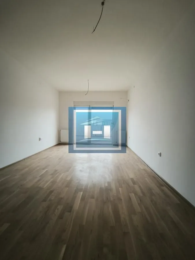 Prodaja, trosoban stan, 92m², Centar, Kruševac