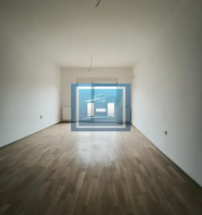 Prodaja, trosoban stan, 92m², Centar, Kruševac