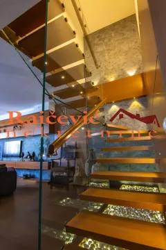 Izdavanje, stan, 189m², Vračar Hram, Vračar Sve Podlokacije - image 11