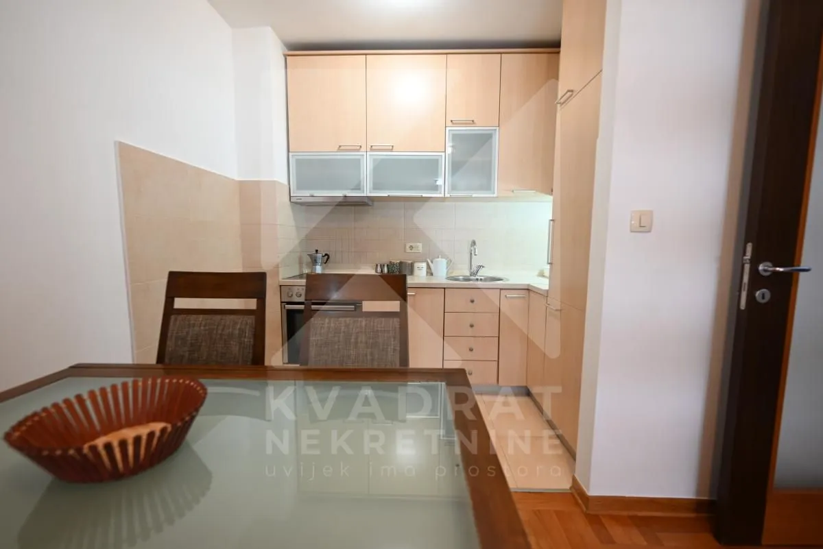 Prodaja, jednosoban stan, 44m², Stari Aerodrom, Podgorica