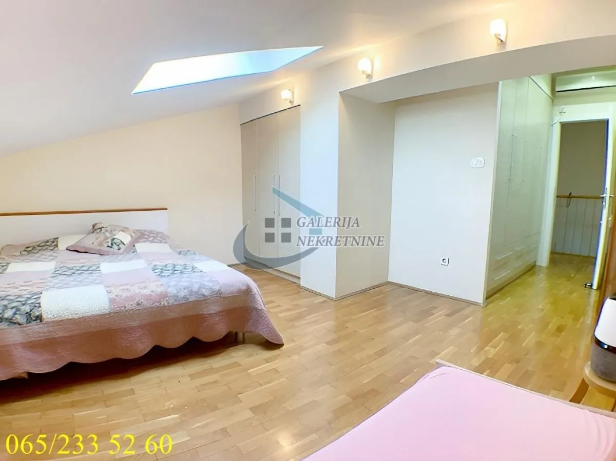 Prodaja, četvorosoban stan, 157m², Đeram Pijaca, Beograd