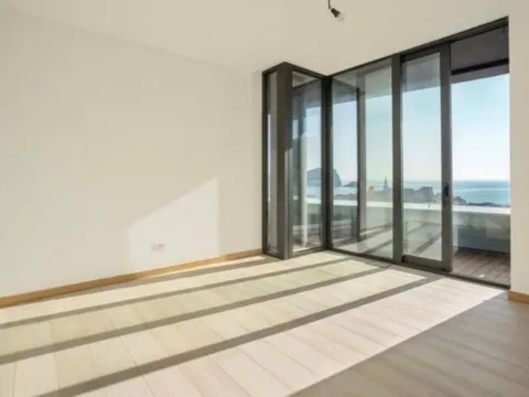 Prodaja, trosoban stan, 270m², Centar, Budva - image 2