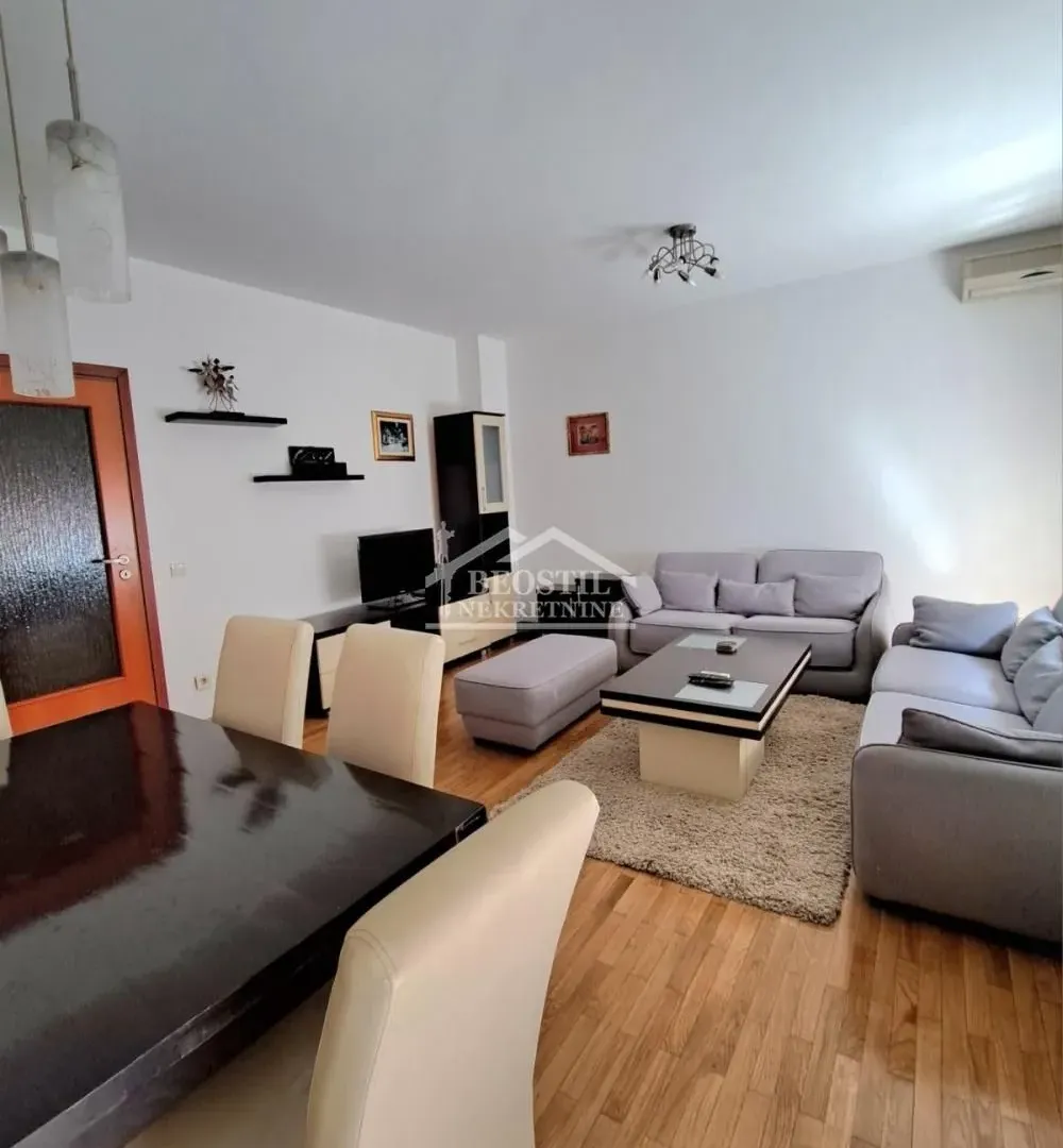 Rent, three bedroom apartment, 81m², Crveni Krst, Beograd
