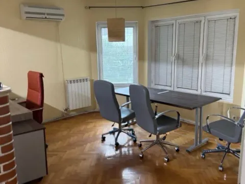 Izdavanje, kuća, 250m², Zabjelo, Podgorica - image 14