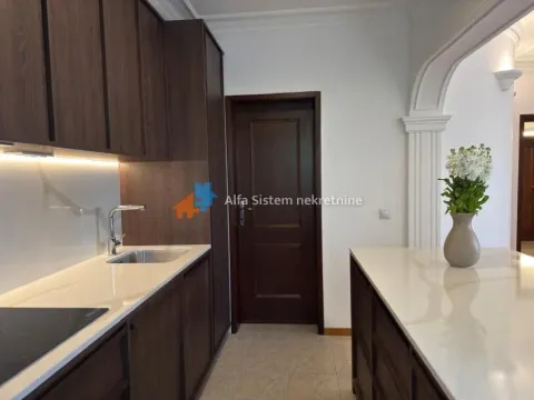 Rent, four bedroom apartment, 163m², Savski Venac, Beograd - image 7