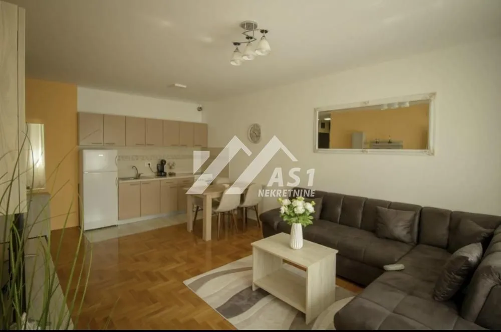 Izdavanje, dvosoban stan, 44m², Grbavica, Novi Sad Sve Podlokacije