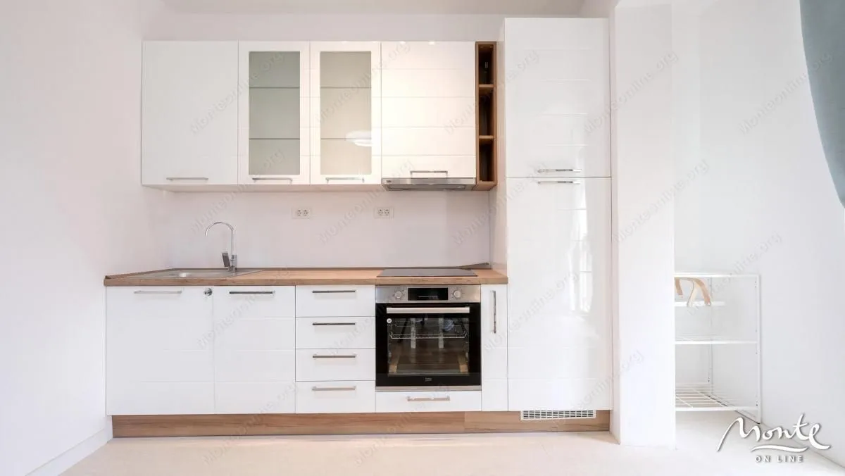 Prodaja, jednosoban stan, 50m², Centar, Tivat