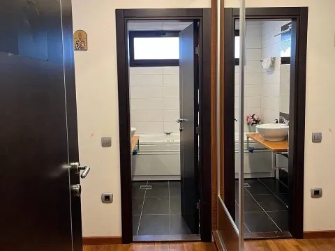 Sale, two bedroom apartment, 83m², Budva, Crna Gora - image 9