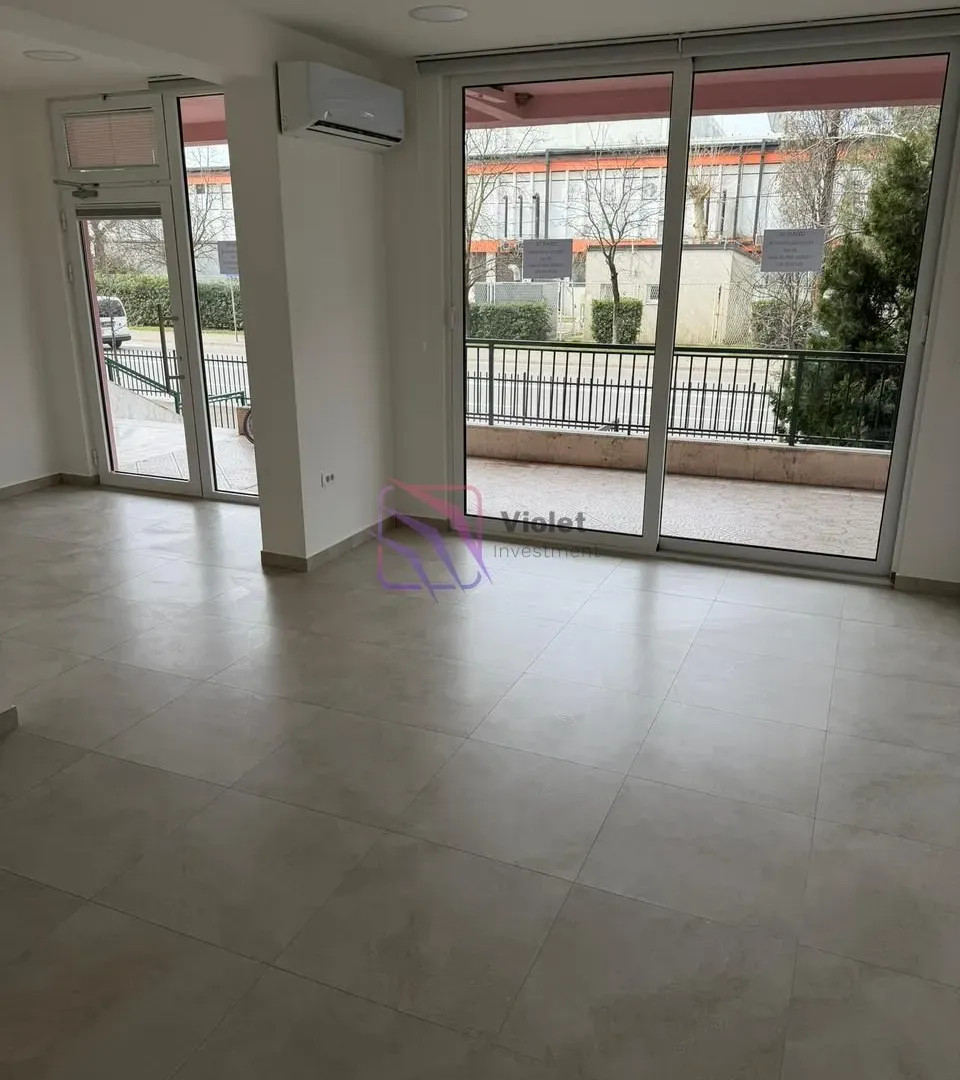 Rent, office space, 37m², Krivi Most, Podgorica