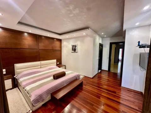 Prodaja, kuća, 318m², Bečići, Budva - image 14