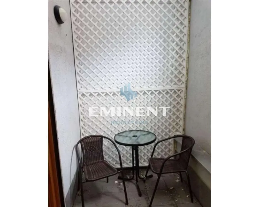 Izdavanje, trosoban stan, 62m², Đeram Pijaca, Beograd