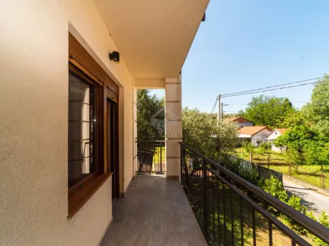 Rent, two bedroom apartment, 80m², Gornja Gorica, Podgorica - image 7