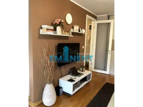 Izdavanje, dvosoban stan, 68m², Novi Beograd Blok 67, Novi Beograd Sve Podlokacije - image 2
