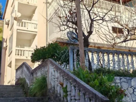 Sale, one bedroom apartment, 41m², Petrovac, Budva - image 9