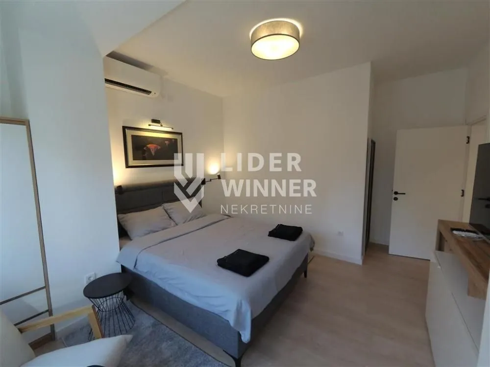 Sale, three bedroom apartment, 68m², Savski Venac, Beograd