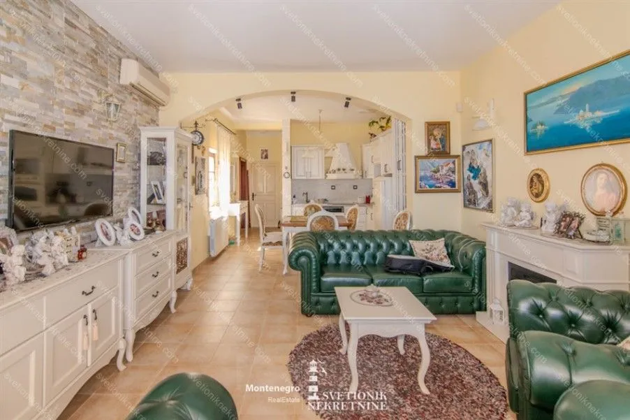 Prodaja, dvosoban stan, 182m², Savina, Herceg Novi
