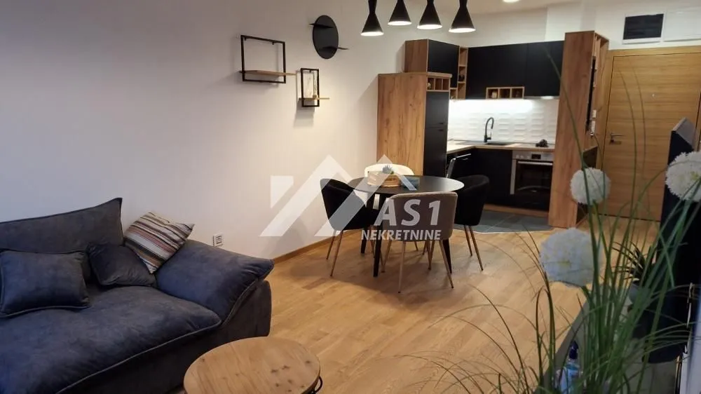 Izdavanje, dvosoban stan, 43m², Liman 2, Novi Sad Sve Podlokacije