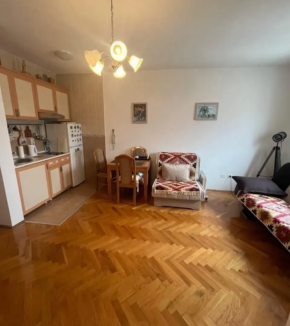 Prodaja, garsonjera, 33m², Centar, Bar