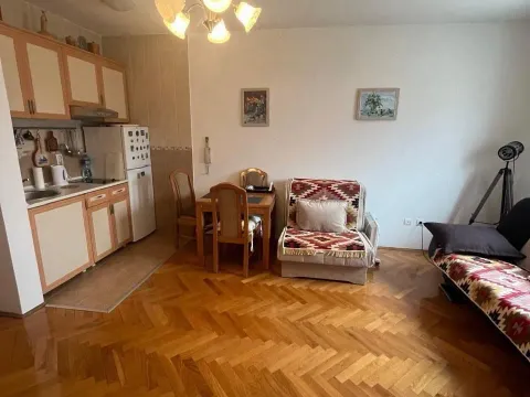 Prodaja, garsonjera, 33m², Centar, Bar - image 2