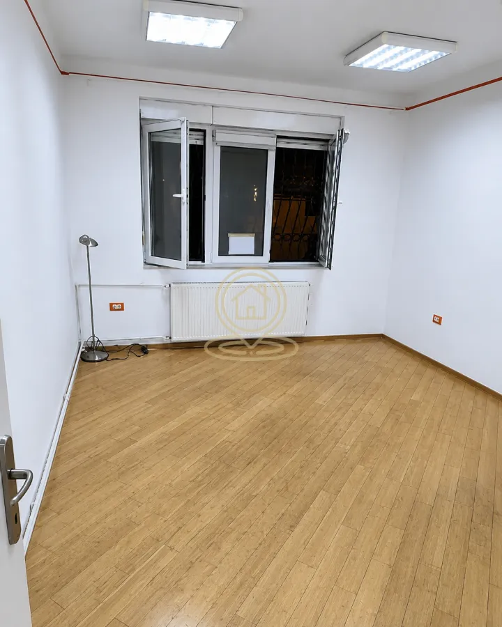 Izdavanje, poslovni prostor, 58m², Vračar Sve Podlokacije, Beograd