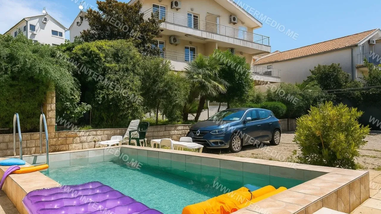 Sale, two bedroom apartment, 68m², Đenovići, Herceg Novi