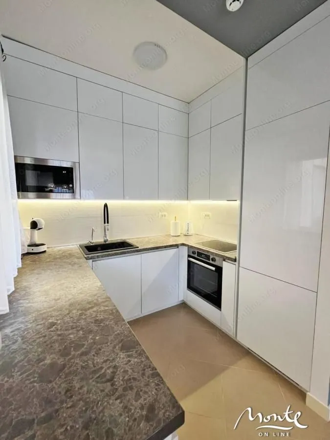 Sale, one bedroom apartment, 54m², Dobrota, Kotor