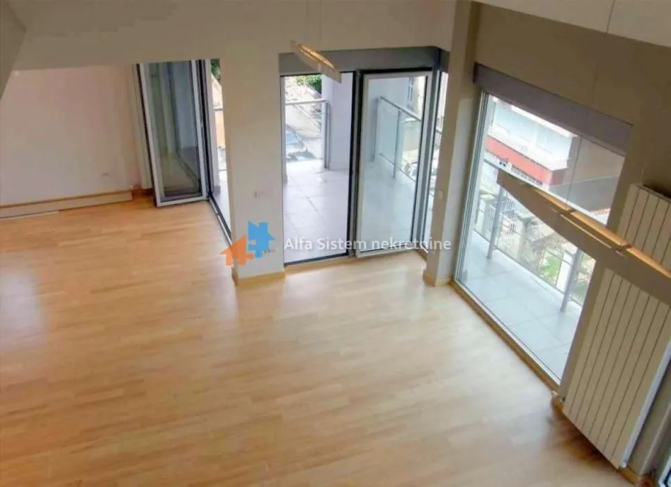 Rent, four bedroom apartment, 170m², Kalenić Pijaca, Vračar Sve Podlokacije