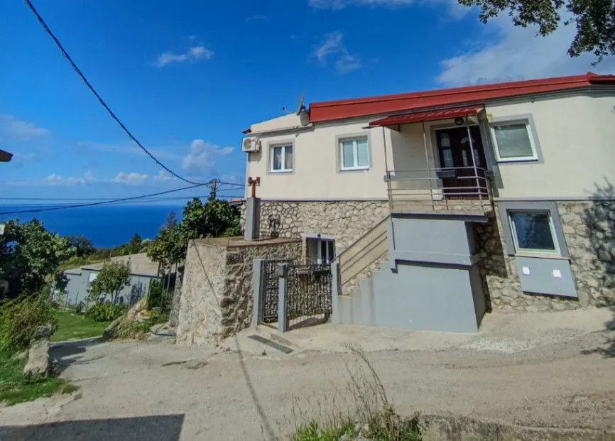 Izdavanje, kuća, 110m², Dobre Vode, Bar