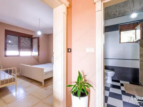 Prodaja, kuća, 280m², Bar, Crna Gora - image 24