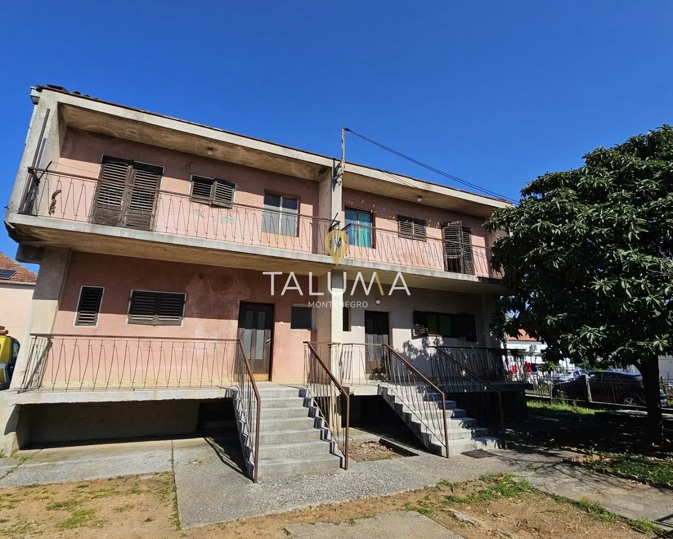 Prodaja, kuća, 300m², Masline, Podgorica