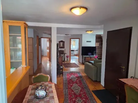 Izdavanje, trosoban stan, 82m², Neimar, Vračar Sve Podlokacije - image 3