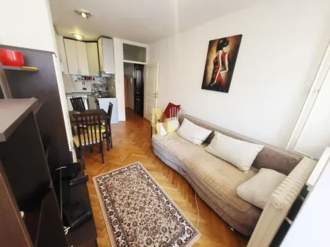 Izdavanje, dvosoban stan, 42m², Centar, Novi Sad - image 3