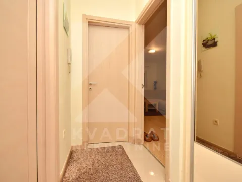 Izdavanje, jednosoban stan, 46m², City Kvart, Podgorica - image 10