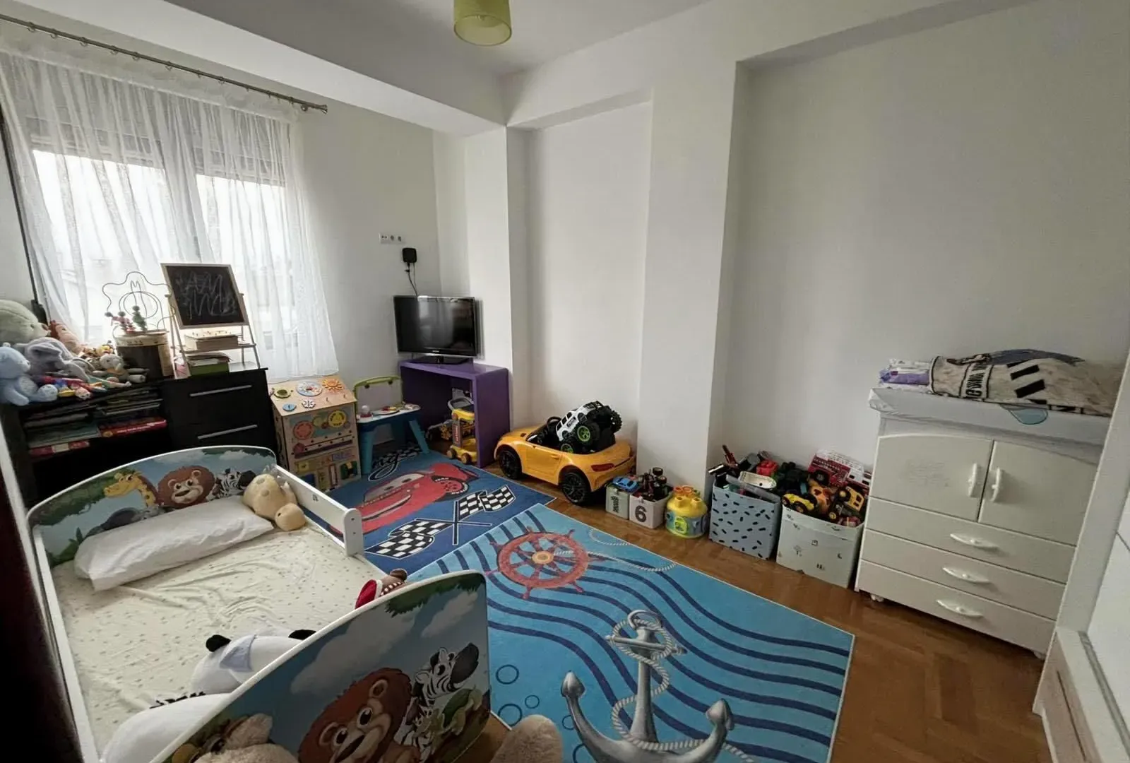 Prodaja, trosoban stan, 86m², Stari Aerodrom, Podgorica