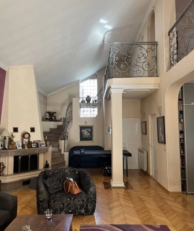 Rent, house, 264m², Šumice, Beograd