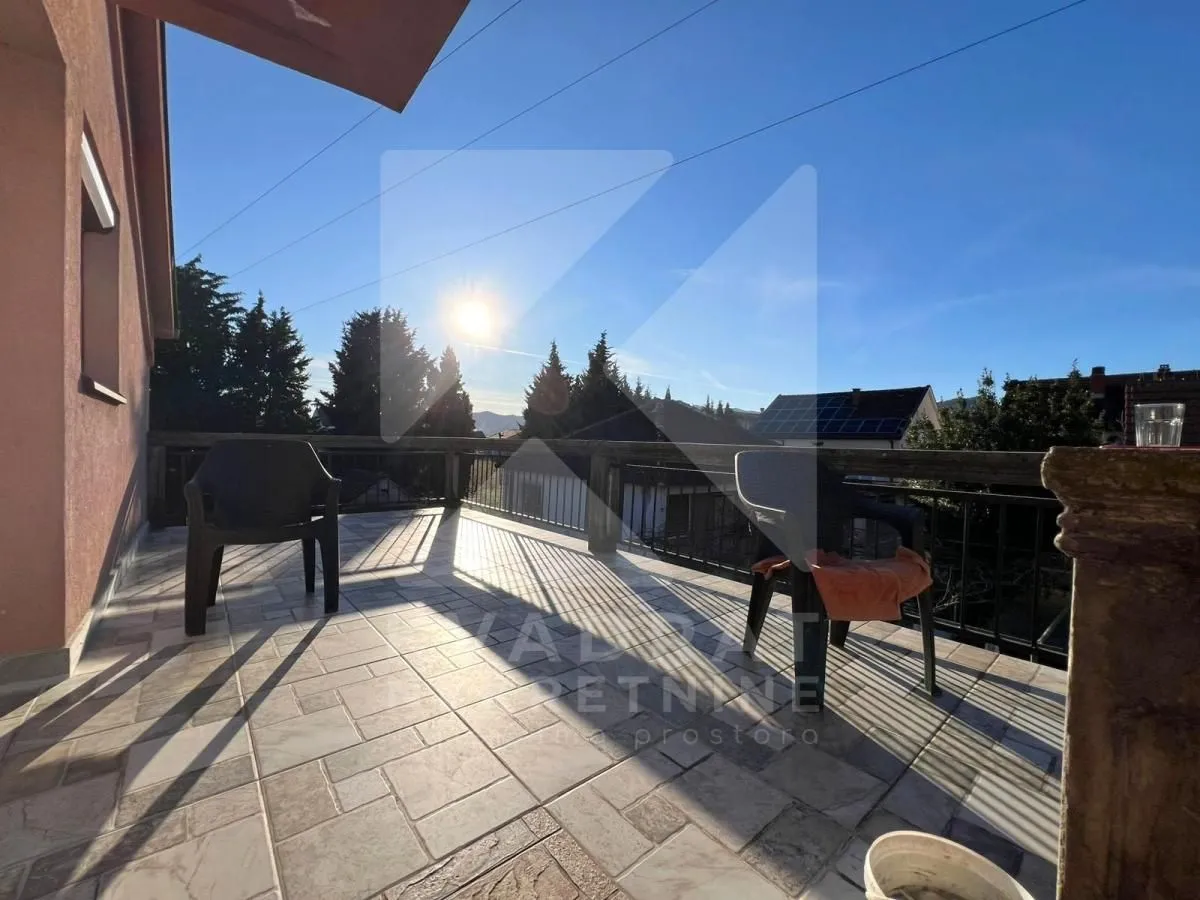 Izdavanje, dvosoban stan, 70m², Gornja Gorica, Podgorica
