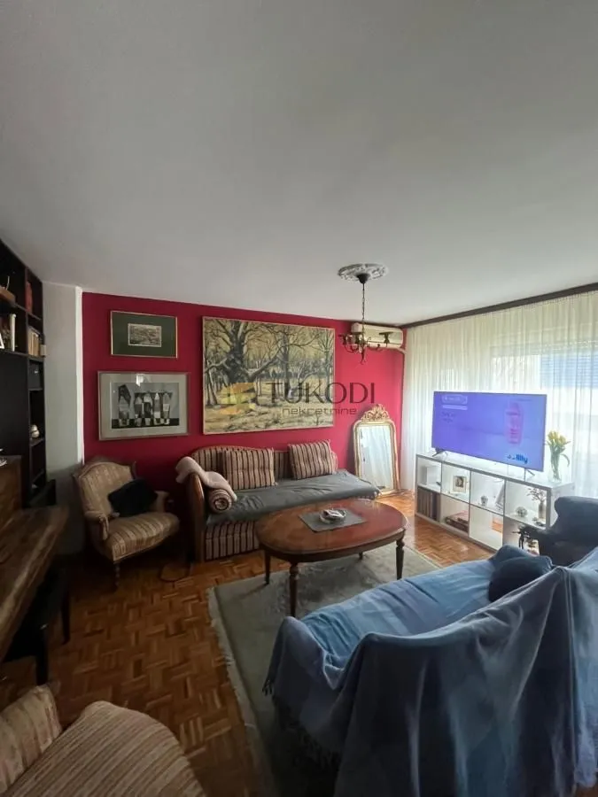 Prodaja, trosoban stan, 87m², Betanija, Novi Sad Sve Podlokacije