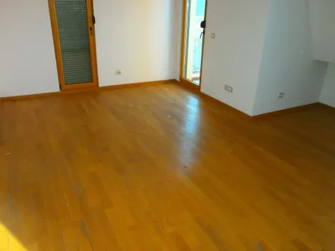 Izdavanje, četvorosoban stan, 186m², Podgorica, Crna Gora - image 5
