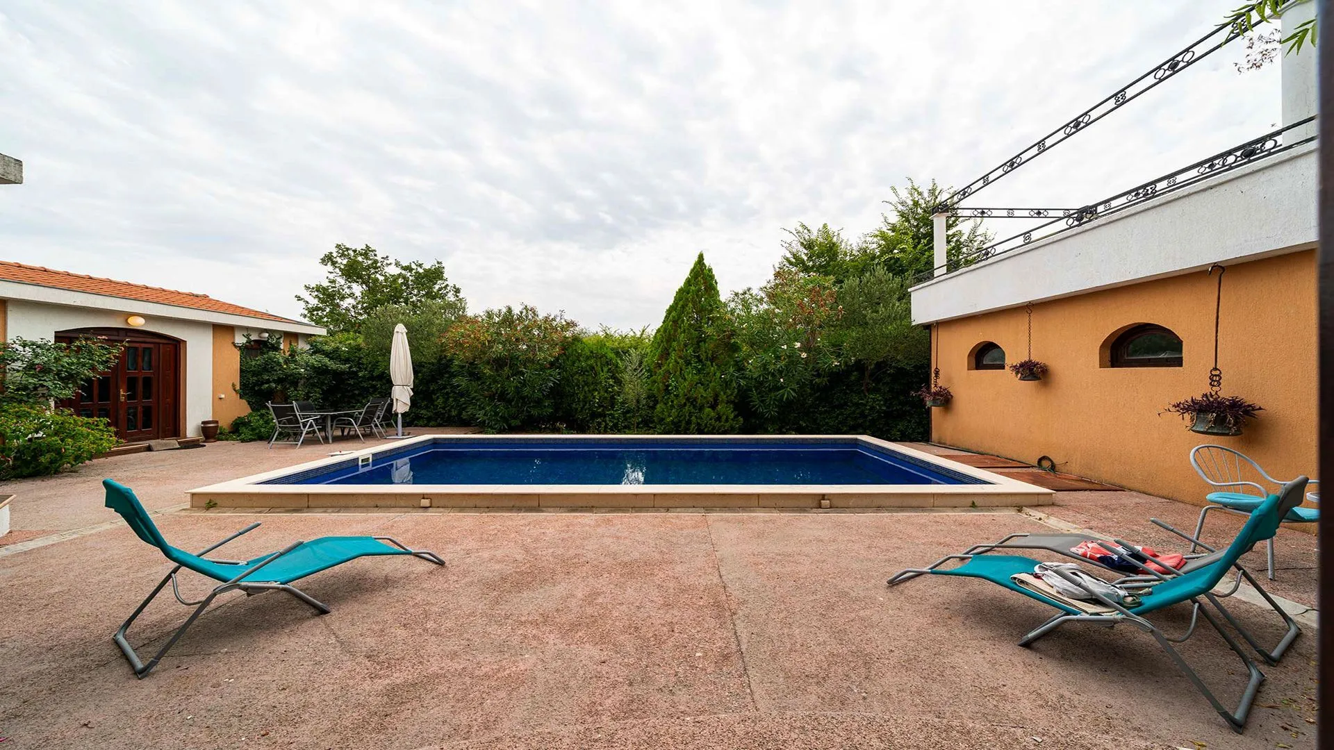Sale, house, 375m², Kavač, Kotor