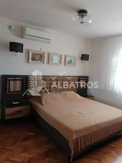 Rent, two bedroom apartment, 100m², Dobre Vode, Bar
