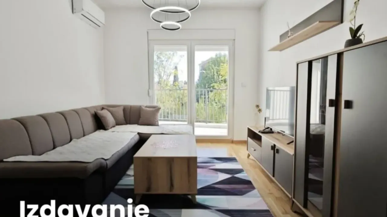 Izdavanje, dvosoban stan, 68m², Stara Varoš, Podgorica