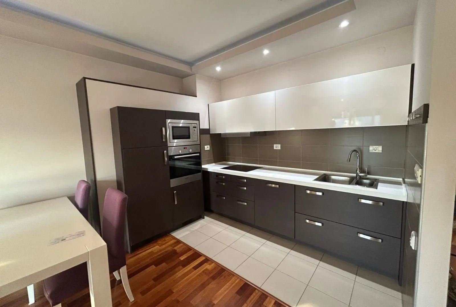 Izdavanje, jednosoban stan, 52m², City Kvart, Podgorica