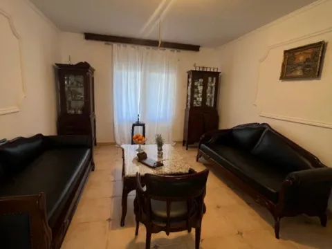 Izdavanje, dvosoban stan, 110m², Sutomore, Bar - image 8