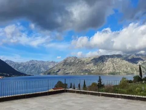 Prodaja, trosoban stan, 208m², Kotor, Crna Gora - image 9