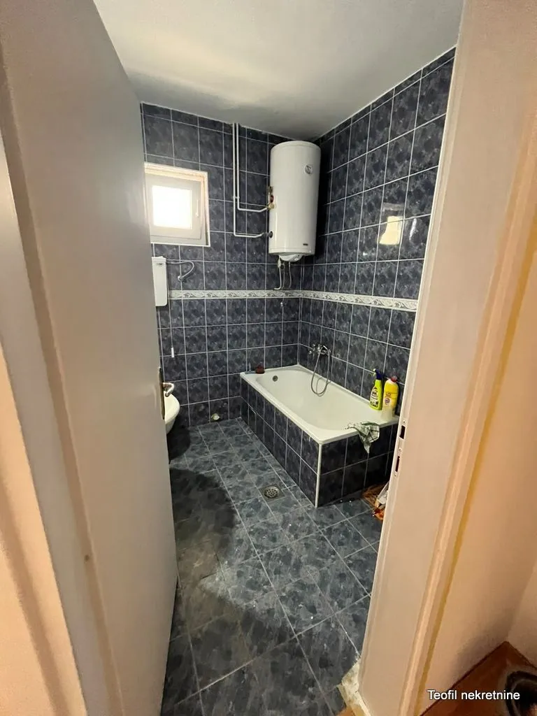 Izdavanje, kuća, 80m², Miljakovac, Rakovica